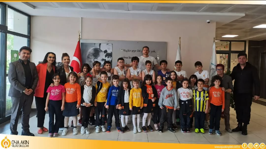Okulumuz K&uuml;&ccedil;&uuml;k Erkek Basketbol Takımımız &Ccedil;ankaya İl&ccedil;esi Gen&ccedil;lik ve Spor M&uuml;d&uuml;rl&uuml;ğ&uuml;'n&uuml;n d&uuml;zenlediği turnuvada, ikinci ma&ccedil;ında BLIS Ortaokulunu yenerek gruptaki iddiasını s&uuml;rd&uuml;rm&uuml;şt&uuml;r.