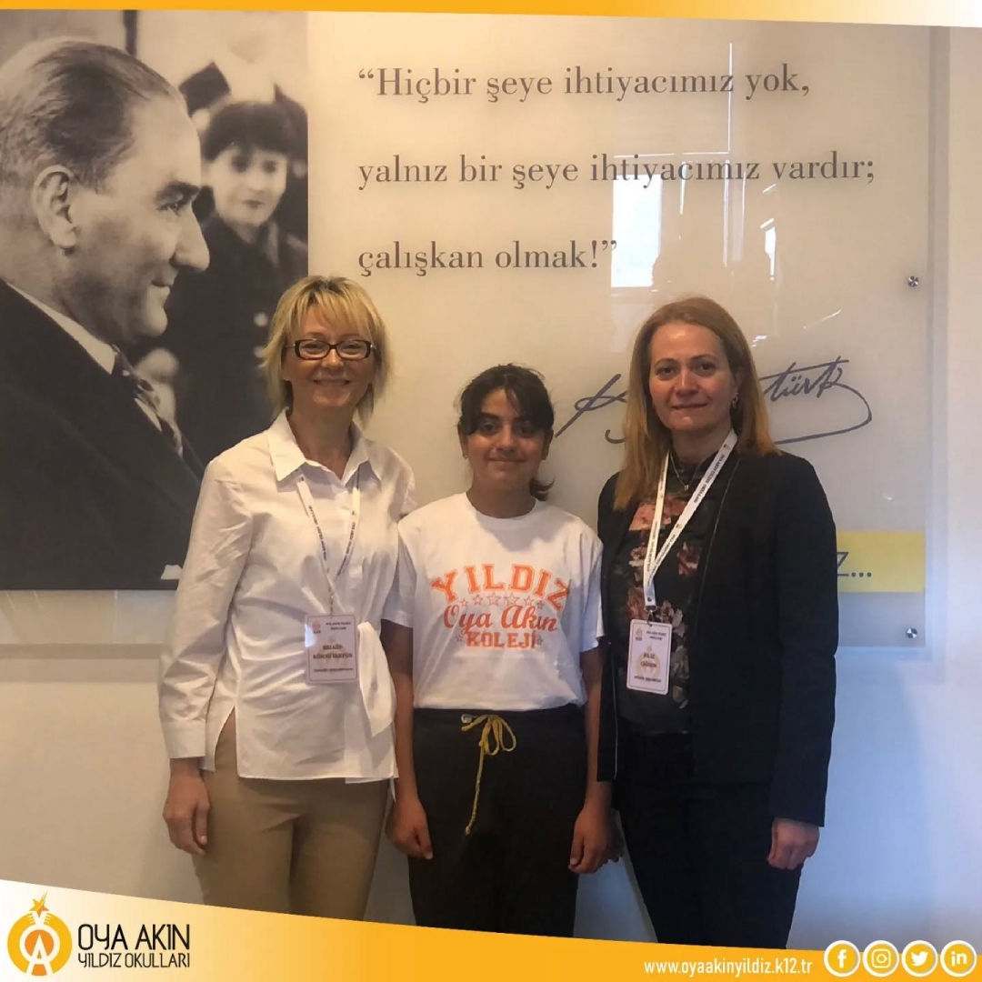 T&uuml;rkiye Ticaret Bakanlığının &ldquo;Bilin&ccedil;li T&uuml;ketim ve T&uuml;ketici Hakları&rdquo; konulu ortaokul &ouml;ğrencilerine y&ouml;nelik resim yarışmasında il birincisi olan 8A sınıfı &ouml;ğrencimiz Duru Duraker'i tebrik ediyor başarılarının devamını diliyoruz