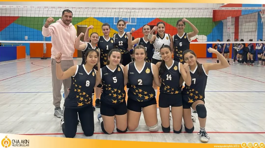 Çankaya Gençlik ve Spor İlçe Müdürlüğünün düzenlediği Liseler Arası Voleybol Turnuvasında Grubunun ilk maçı Özel Mat-Fen Anadolu Lisesi ile karşılaşan Oya Akın Anadolu-Fen Lisesi karşılaşmayı 2-0 yenerek turnuvaya galibiyetle baş