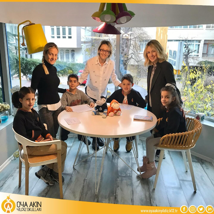 2023-2024 eğitim &ouml;ğretim yılında Oya Akın Yıldız Koleji Oran ve Portakal &Ccedil;i&ccedil;eği şubelerimizin ilkokul &ouml;ğrenci meclisi başkan ve başkan yardımcıları ilk toplantı i&ccedil;in bir araya geldi.