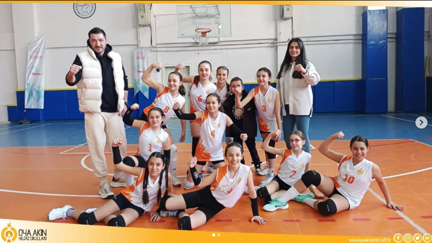 Ortaokul K&uuml;&ccedil;&uuml;k Kız Takımımız grubunda rakibi olan &Ouml;zel İDV Bilkent Ortaokulunu 2-0 yenmiştir. T&uuml;m Sporcularımızı ve Teknik Ekibimizi tebrik ederiz 